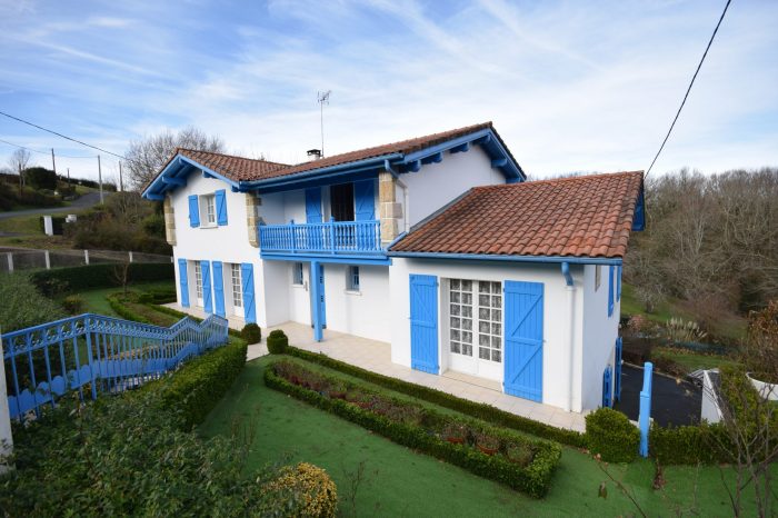 Maison individuelle à vendre en viager, 6 pièces - Mouguerre 64990