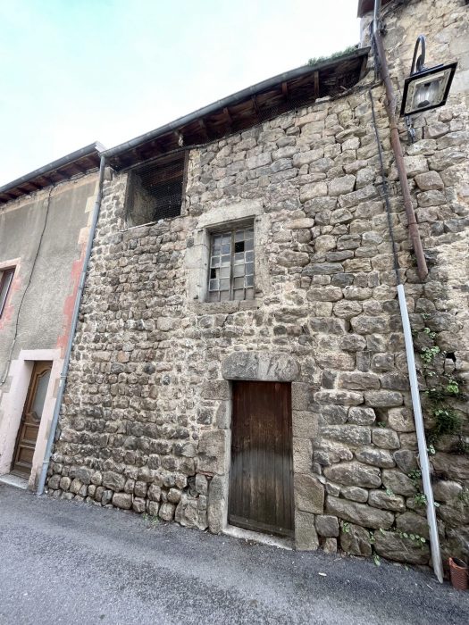Photo Immeuble locatif dans le centre village médiéval image 3/9