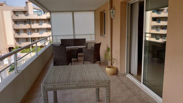 Appartement à louer, 3 pièces - Cavalaire-sur-Mer 83240