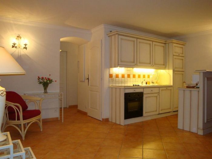 Appartement à louer, 3 pièces - Cavalaire-sur-Mer 83240