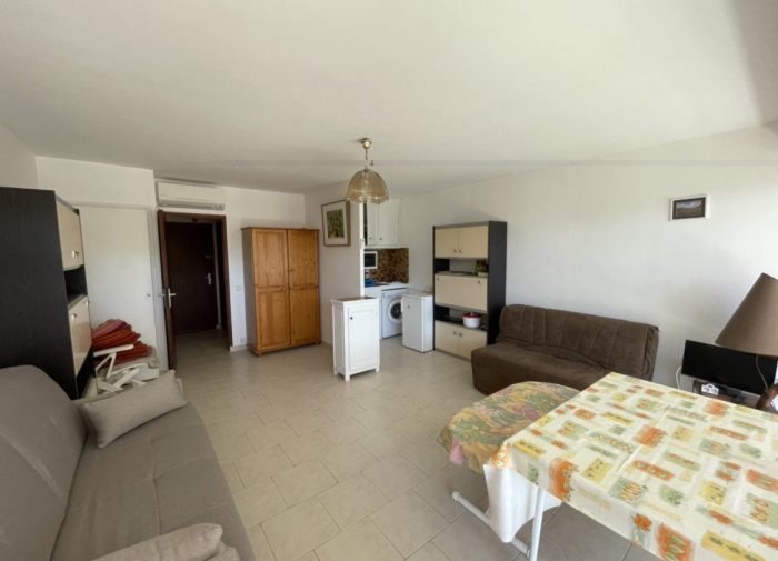 Studio à louer, 1 pièce - Cavalaire-sur-Mer 83240