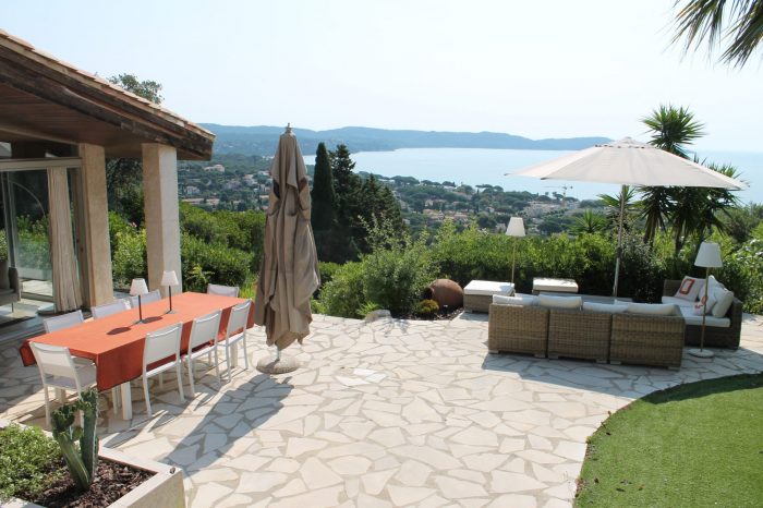 Villa à louer, 6 pièces - Cavalaire-sur-Mer 83240