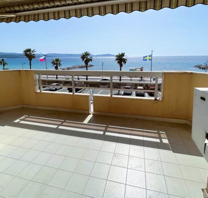 Appartement à vendre, 2 pièces - Cavalaire-sur-Mer 83240