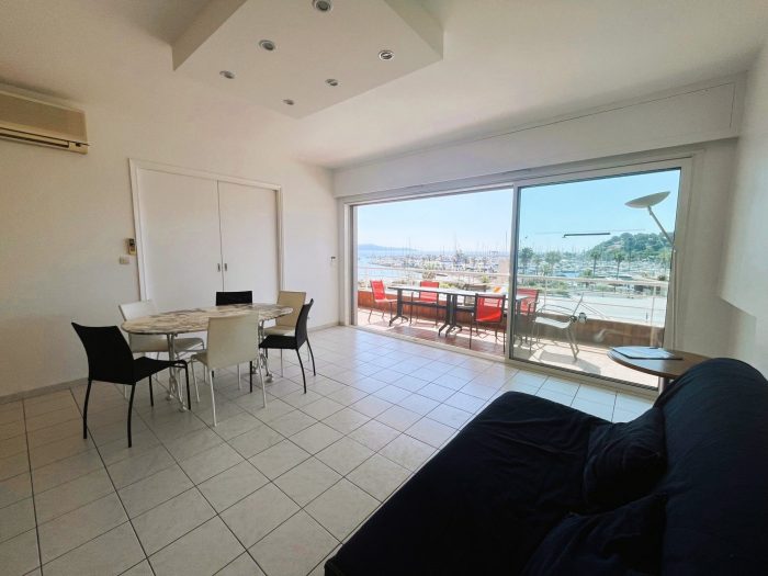 Apartment for sale, 3 rooms - Cavalaire-sur-Mer 83240