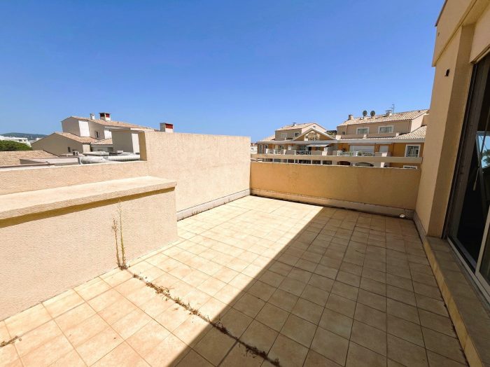 Apartment for sale, 3 rooms - Cavalaire-sur-Mer 83240