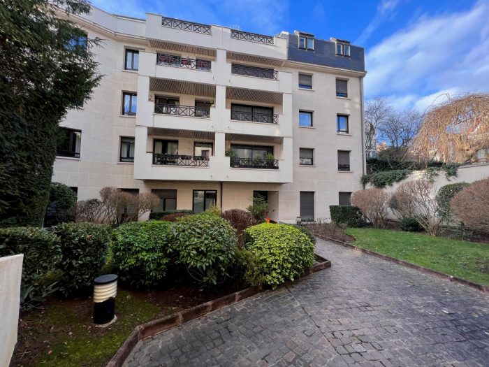 Appartement à louer, 5 pièces - Garches 92380