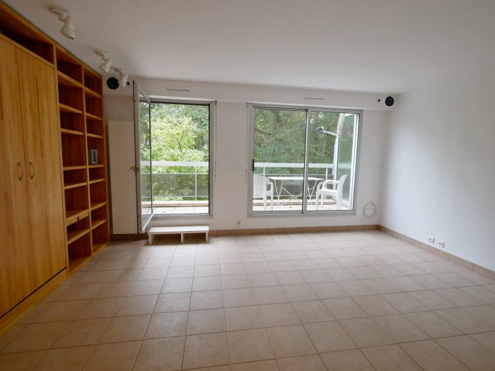 Location annuelle Appartement GARCHES 92380 Hauts de Seine FRANCE