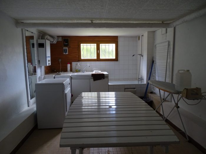 Photo COTES D'ARMOR, proche de Mûr-de-Bretagne.  Une maison individuelle de 3 chambres à vendre avec vue sur le lac de Guerlédan image 17/26