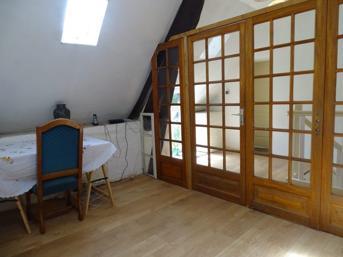 Photo COTES D'ARMOR, Nr Rostrenen.  Une maison d'époque en pierre indépendante de 3 chambres avec un gîte indépendant d'une chambre image 20/37