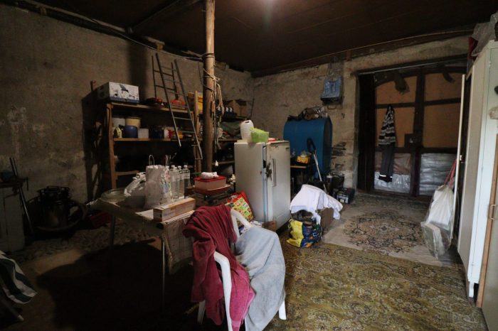 Photo CORREZE. Argentat-sur-Dordogne. Maison en pierre avec 5 chambres, garage et un jardin de 810m2. image 24/27
