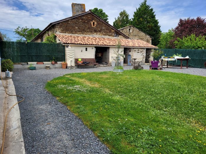 Photo HAUTE VIENNE Belle ancienne ferme en pierre entièrement rénovée avec 1,9 hectares de terrain attenant image 7/25