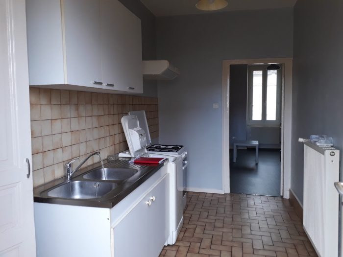 Appartement à louer, 2 pièces - Montluçon 03100