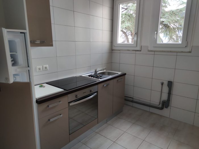 Appartement à louer, 3 pièces - Montluçon 03100