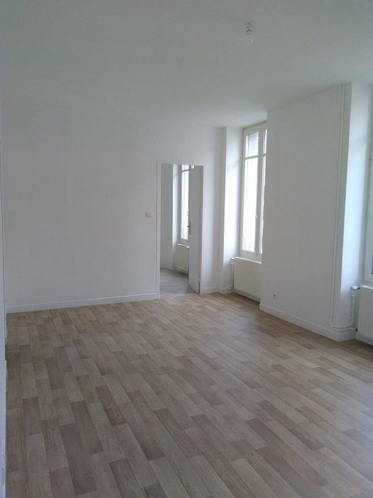 Appartement à louer, 3 pièces - Montluçon 03100