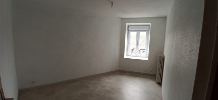 Appartement à louer, 5 pièces - Montluçon 03100