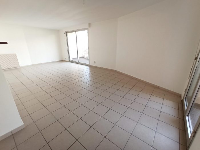 Appartement à louer, 4 pièces - Montluçon 03100