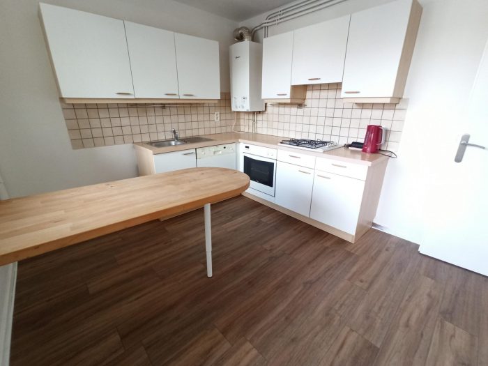 Appartement à louer, 4 pièces - Montluçon 03100