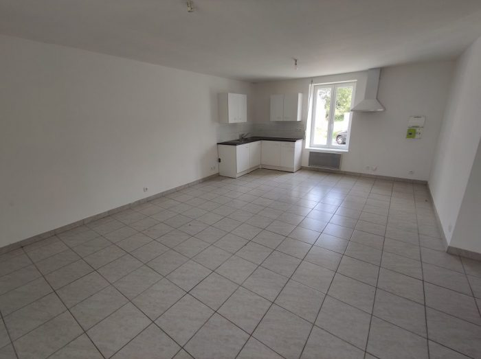 Appartement à louer, 4 pièces - Néris-les-Bains 03310