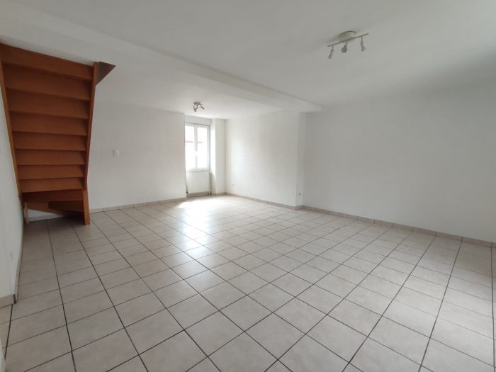 Appartement à louer, 4 pièces - Montluçon 03100