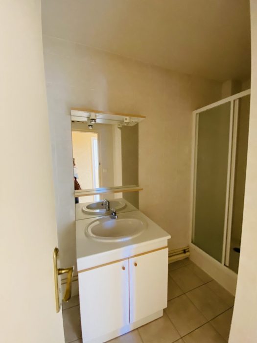 Appartement à louer, 3 pièces - Montluçon 03100