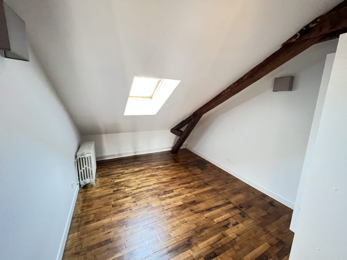 Appartement à louer, 3 pièces - Montluçon 03100