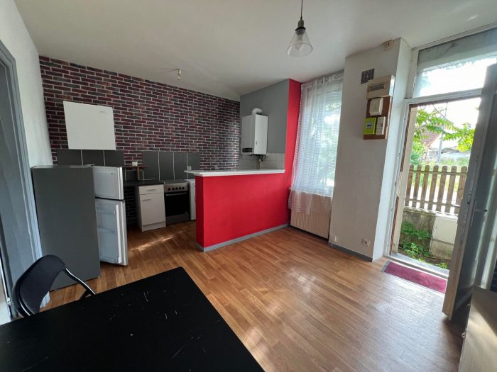 Appartement à louer, 2 pièces - Montluçon 03100