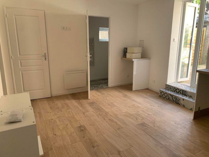 Appartement à louer, 3 pièces - Désertines 03630