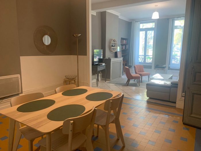 Appartement F2 entièrement meublé