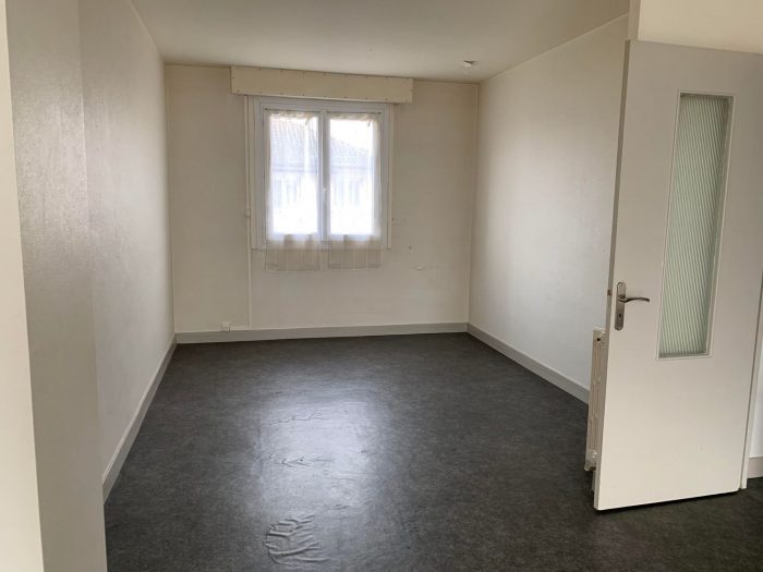 Appartement à louer, 3 pièces - Montluçon 03100