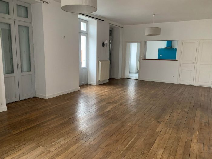 Appartement à louer, 4 pièces - Montluçon 03100