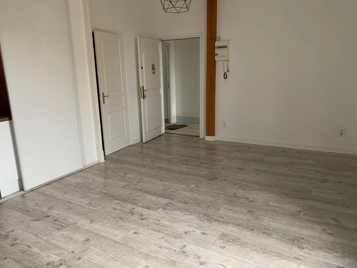 Appartement à louer, 2 pièces - Montluçon 03100