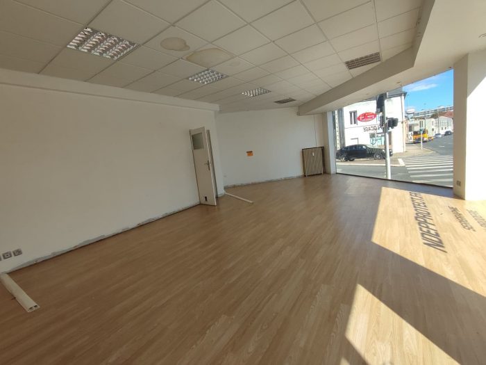 Local commercial à louer, 90 m² - Montluçon 03100