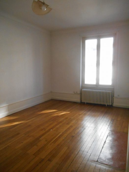 Appartement à vendre, 5 pièces - Montluçon 03100