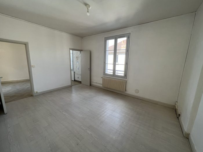 Appartement à vendre, 3 pièces - Montluçon 03100