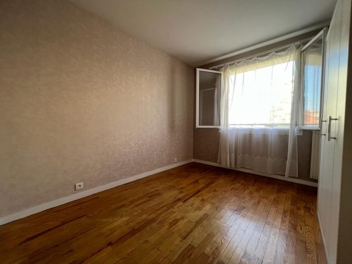 Appartement à vendre, 4 pièces - Clermont-Ferrand 63000