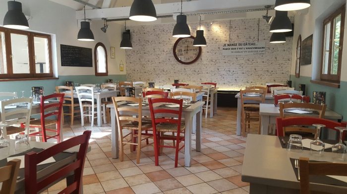 Restaurant, bar à vendre, 300 m² 60 places - Montluçon 03100