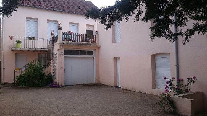 Immeuble à vendre, 260 m² - Montluçon 03100