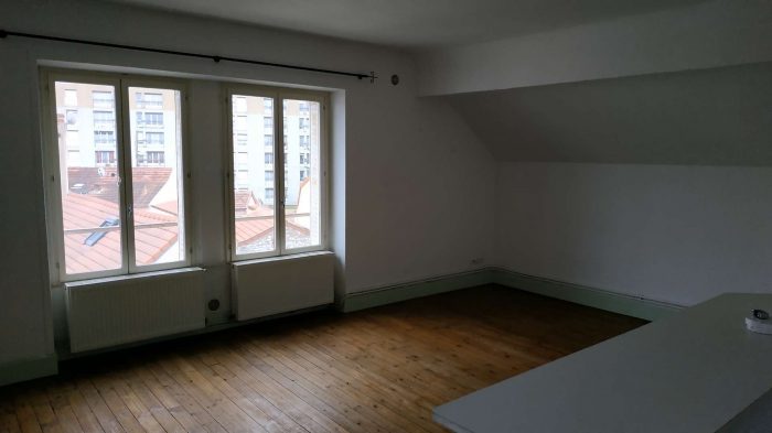 Immeuble à vendre, 240 m² - Montluçon 03100