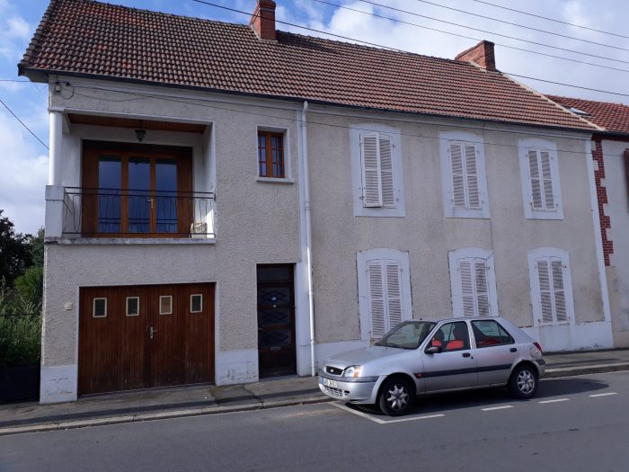 Immeuble à vendre, 300 m² - Montluçon 03100