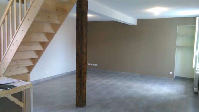 Immeuble à vendre, 105 m² - Commentry 03600