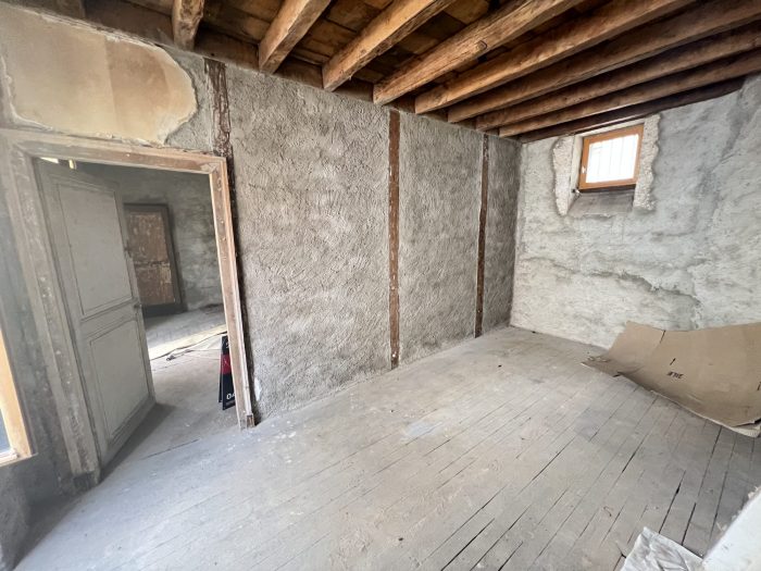 Immeuble à vendre, 80 m² - Montluçon 03100