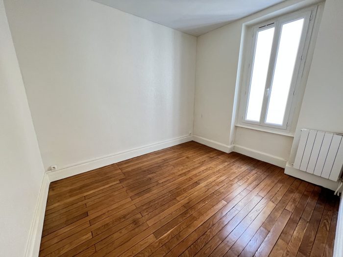 Immeuble à vendre, 350 m² - Montluçon 03100