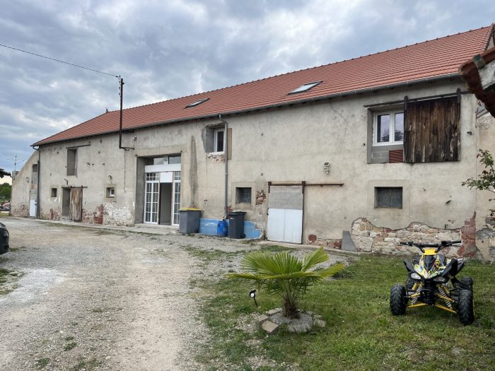 Immeuble à vendre, 700 m² - Montluçon 03100