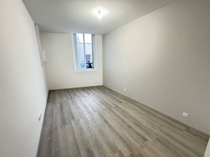 Immeuble à vendre, 150 m² - Montluçon 03100