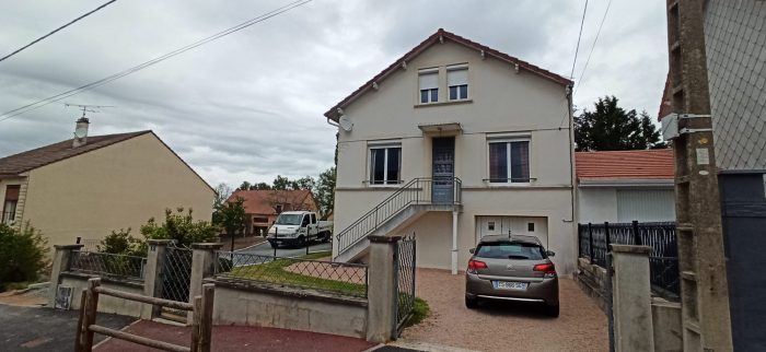 Maison mitoyenne 1 côté à vendre, 5 pièces - Montluçon 03100