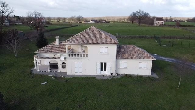 Villa à vendre, 6 pièces - Montluçon 03100