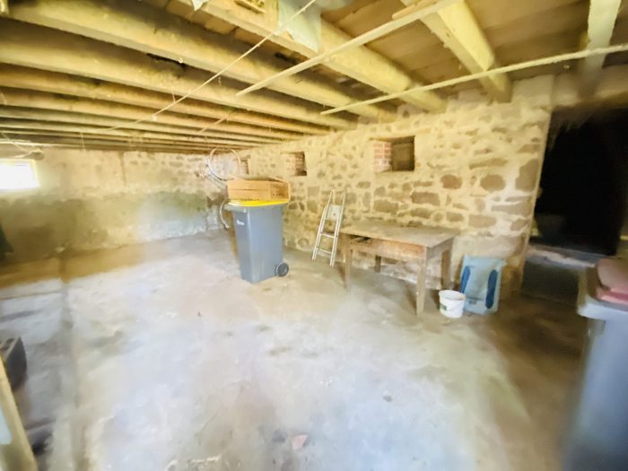 Ferme à vendre, 3 pièces - Montluçon 03100