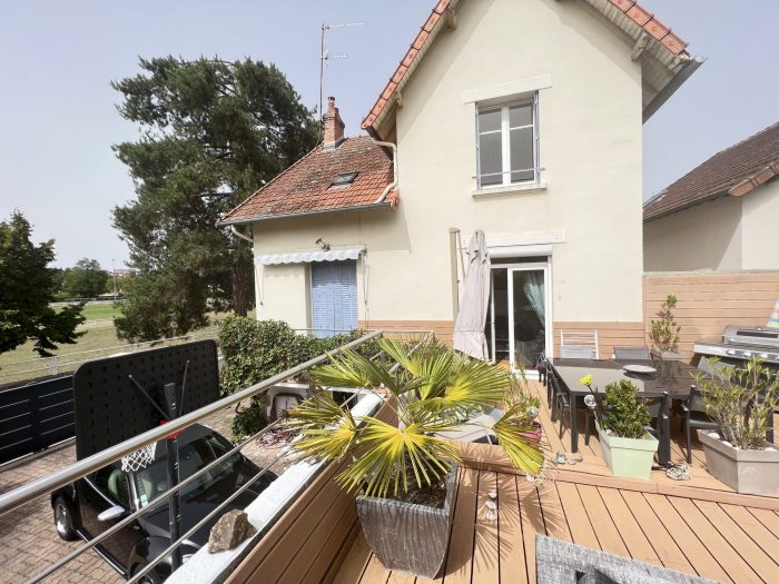 Maison bourgeoise à vendre, 5 pièces - Montluçon 03100