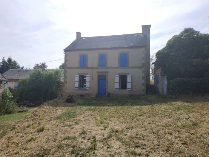 Maison ancienne à vendre, 6 pièces - Montluçon 03100