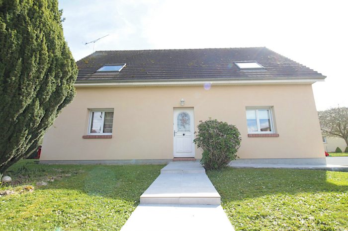 Maison traditionnelle à vendre, 6 pièces - Saint-Aubin-sur-Gaillon 27600